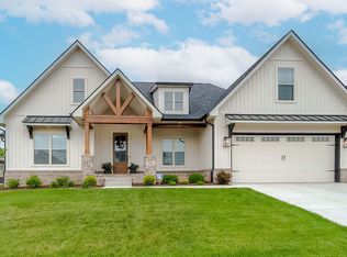 486 Mission Dr, Versailles, KY 40383