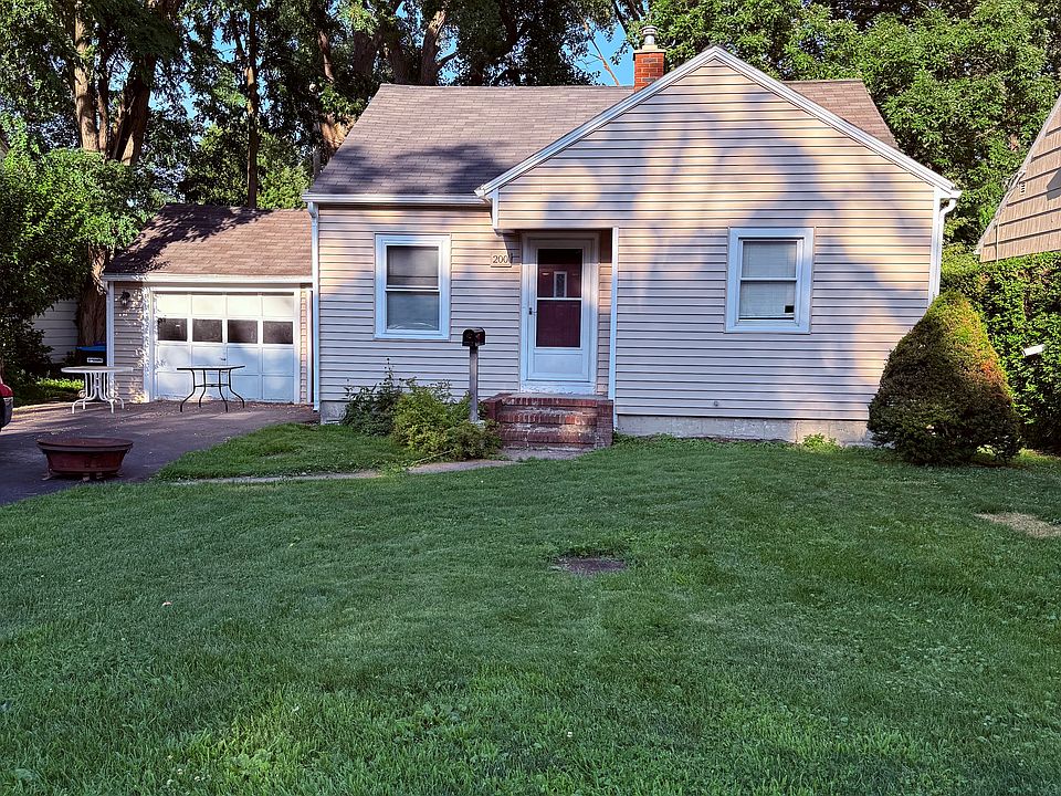 1st image of 200 Bonesteel St
