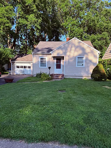 200 Bonesteel St Photo 1