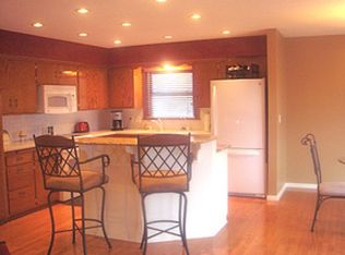 10428 Morris Cir, Bloomington, MN 55437