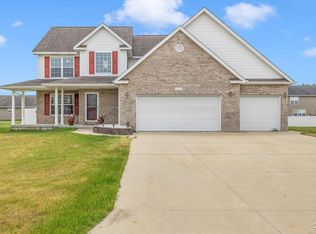 5879 Crowberry Trl N, Saginaw, MI