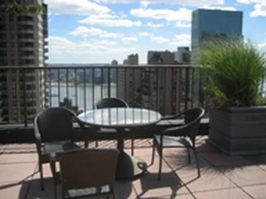 Sold by Corcoran | media 15