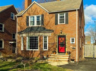 3849 Hillbrook Rd, University Heights, OH 44118