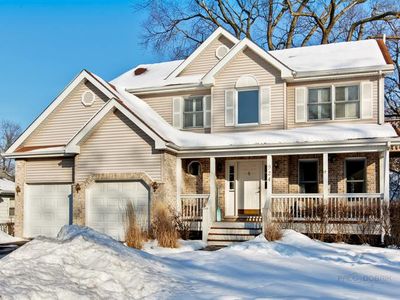 924 Monroe Ave, Wauconda, IL, 60084