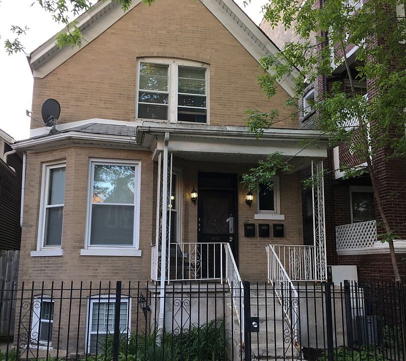 1st image of 2620 N Sawyer Ave #2