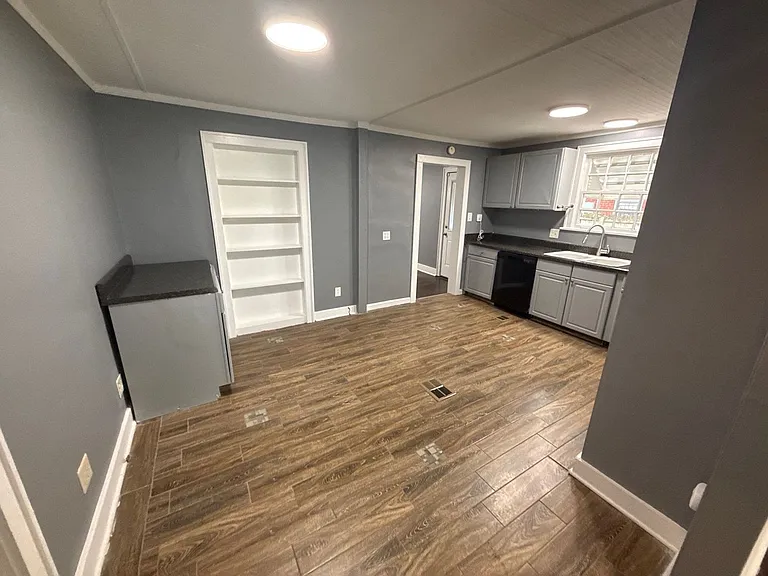 3615 Powell Ave — Photo 8