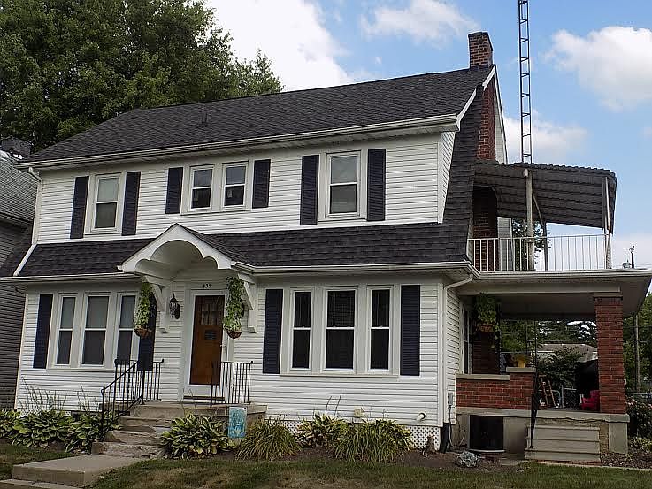 1st image of 435 E 3rd St