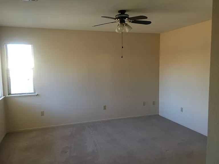 414 Springer Dr — Photo 15