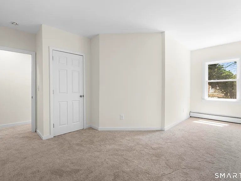 704 Maple St #704 — Photo 13