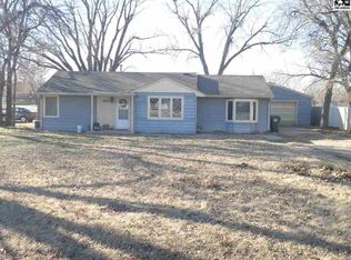 3005 N Halstead St, Hutchinson, KS 67502