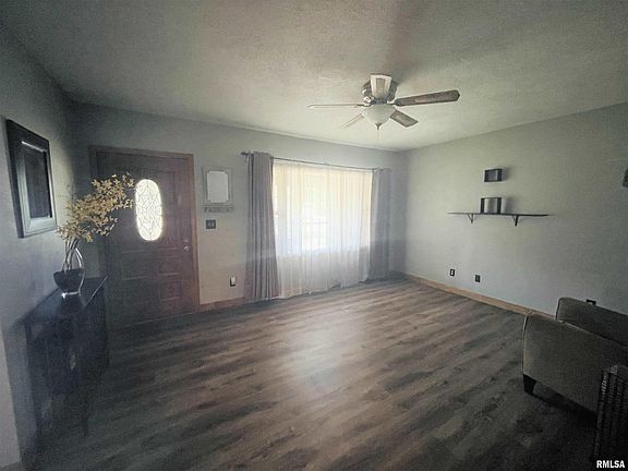 3rd image of 104 N Main St