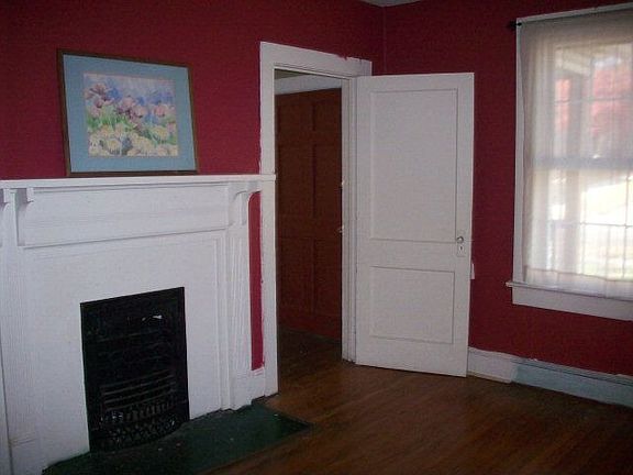 3rd image of 225 Floral Ave