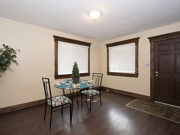 3rd image of 247 E Kelsey Ave