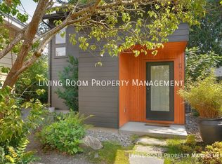 5722 NE 10th Ave #B, Portland, OR 97211