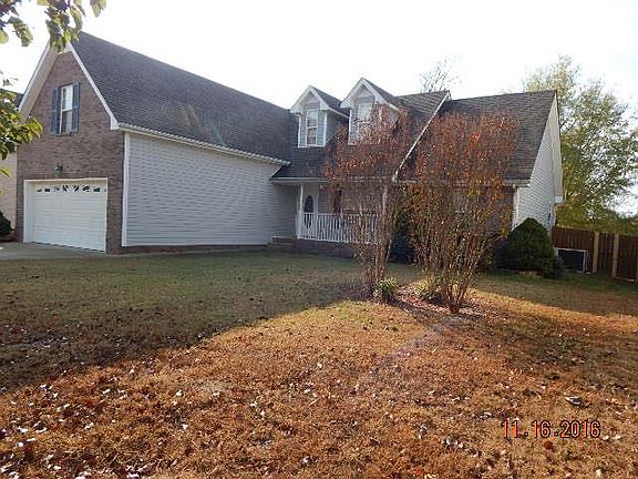 2nd image of 1526 Autumn Dr