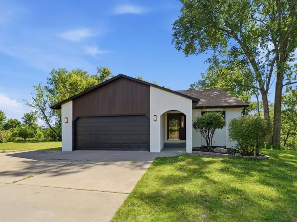 5710 Jenni Ln, White Bear Township, MN 55110