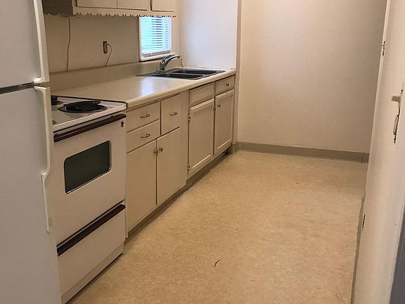 Kitchen (washer and dryer are out of view)