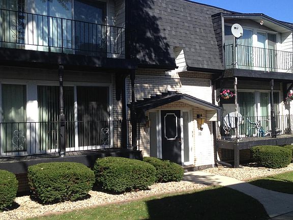2nd image of 5636 Saint James Ct