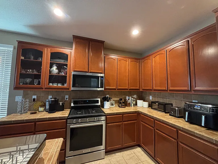 343 Carriage Ln — Photo 3