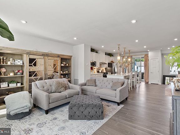 4th image of 116 Torrey Dr