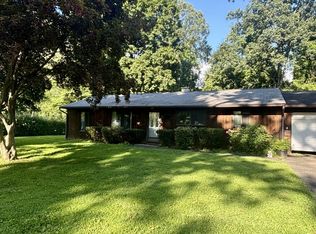 11 Allen Rd, Brookfield, CT 06804