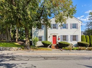 37 Green St, Marblehead, MA 01945