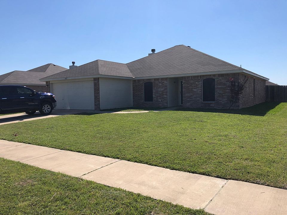 3907 John Haedge Dr. Plenty of room with this approximately 1,880 sf 4 bedroom, 2 bathroom home!