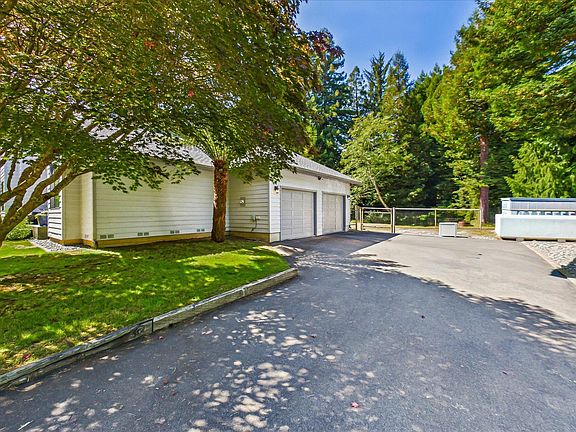 4th image of 140 Courtney Ln
