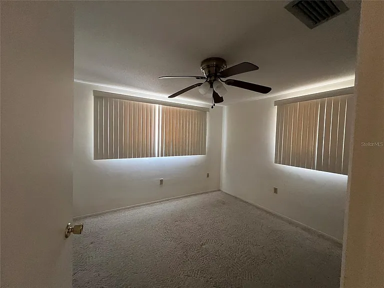 10502 Laburnum Dr — Photo 12