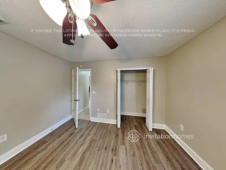 2297 Cork Oak St E — Photo 14