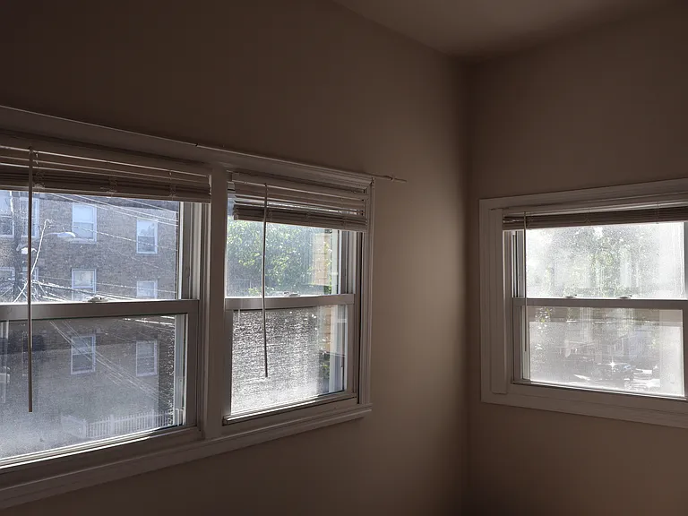 Carlton Ave — Photo 12