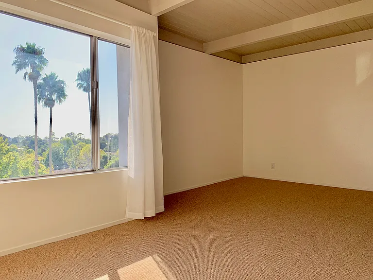 2100 Red Rose Way #26 — Photo 4