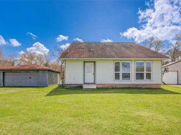 3067 County Road 580, West Columbia, TX 77486