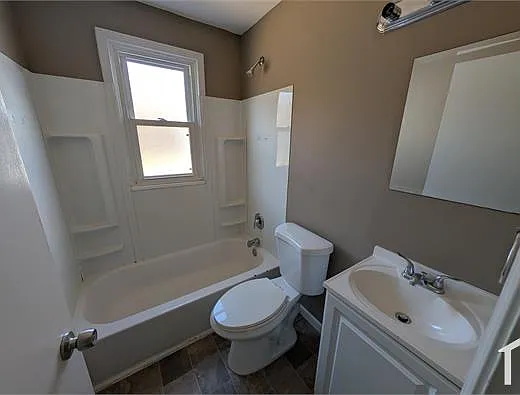 750 Kelvin Dr — Photo 6
