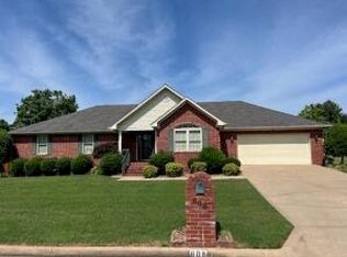 608 S Tulsa Ave, Russellville, AR 72801