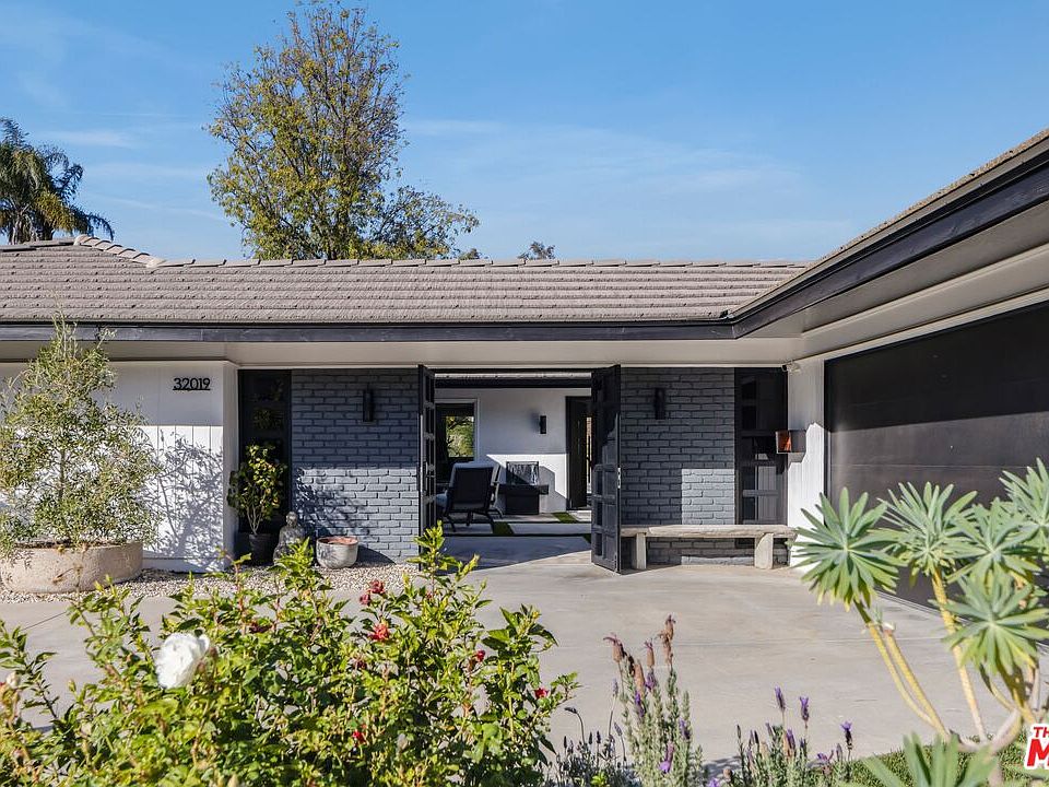 1st image of 32019 Royceton Ct