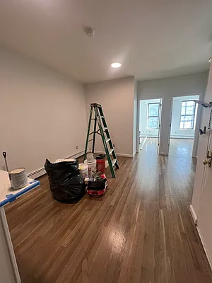 Rented by Standard Living Realty Inc | media 16