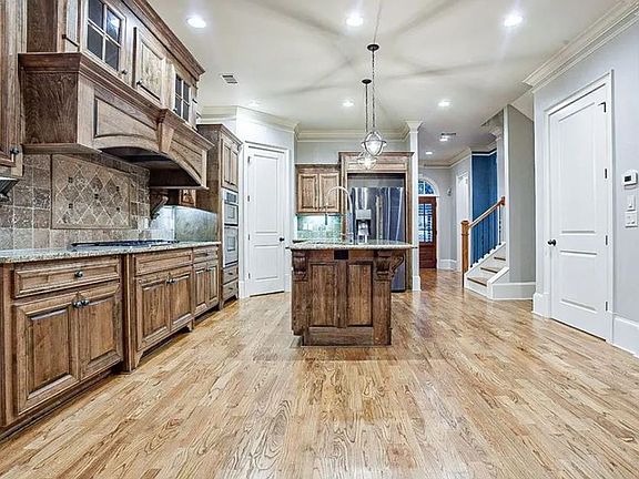 5th image of 9096 Tuckerbrook Ln