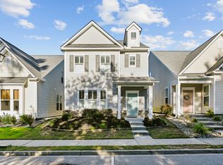 605 Mountaineer Landing Dr, Charleston, SC 29492