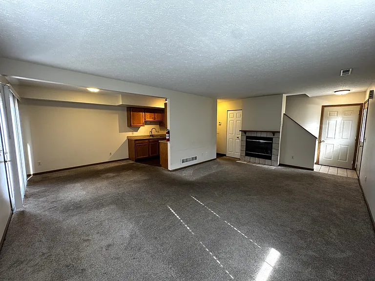 3632 Harris Ave NW — Photo 3