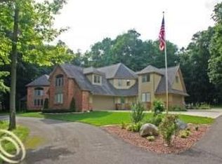 9745 Abi Ln, Plymouth, MI 48170