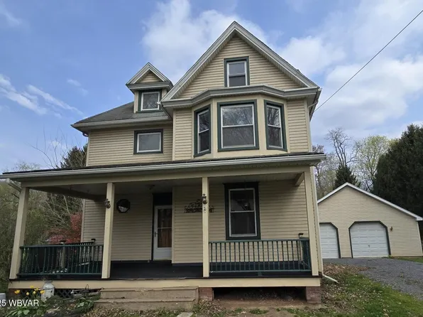 1081 5th Ave, Jersey Shore, PA 17740