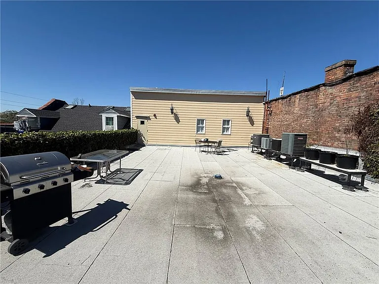459 Dauphin St #D — Photo 19