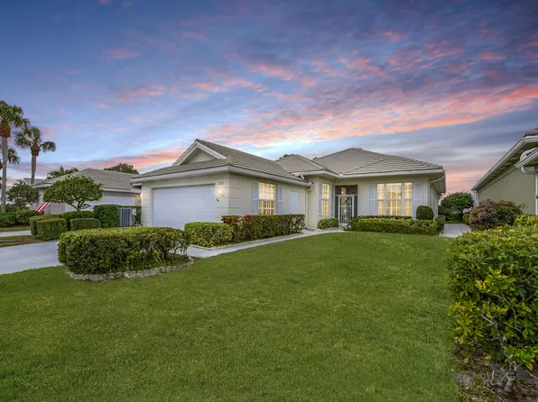 220 NW Bentley Circle, Port St Lucie, FL 34986