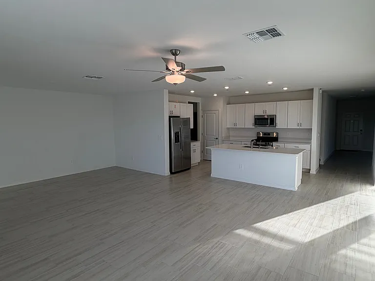 2376 Lanier Rd — Photo 2