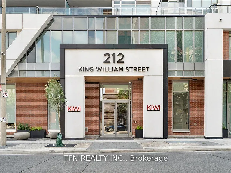 212 King William St #513 — Photo 2