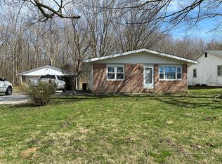 127 Brewer Rd, Danville, IL 61834