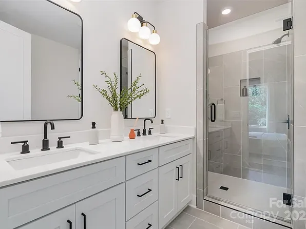 (undisclosed Address), Charlotte, NC 28216