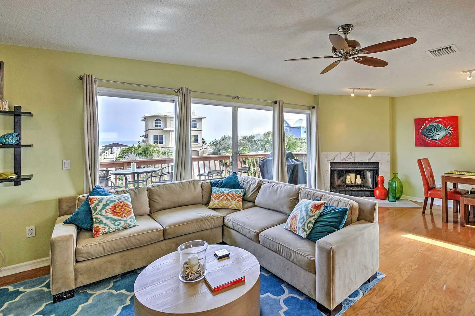 4 bed, 3.0 bath, 2389 sqft, $6,193 — Photo 1