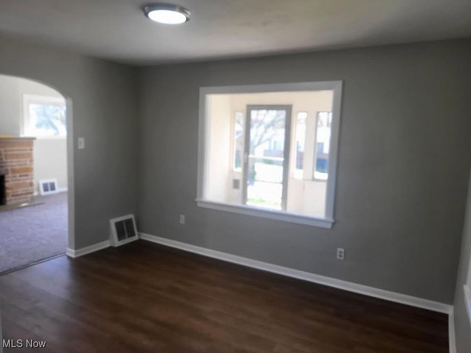 2nd image of 701 Bertha Ave